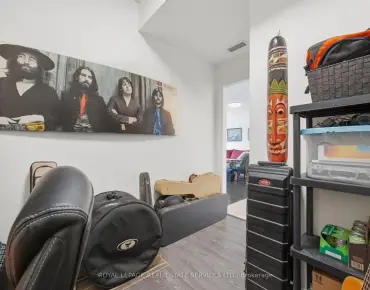 #204-70 Port St E Port Credit 2 beds 2 baths 2 garage 848000.00