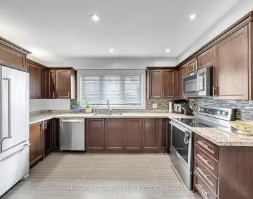 
            #5-10 Grandravine Dr York University Heights 3睡房3卫生间1车位, 出售价格774888.00加元                    