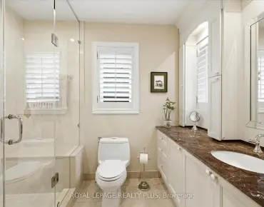 #30C-928 Queen St W Lorne Park 3 beds 3 baths 2 garage 1119500.00