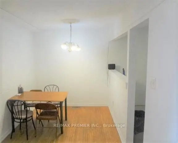 Toronto 共管镇屋