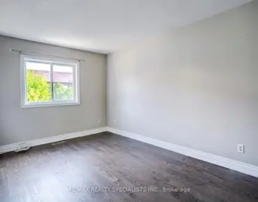 
#28-1039 Cedarglen Gate Erindale 3 beds 3 baths 3 garage 925000.00        