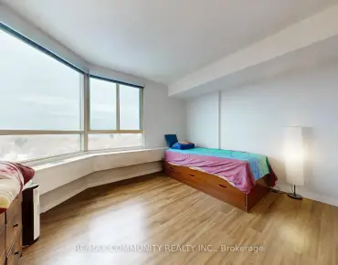 #707-41 Markbrook Ln Mount Olive-Silverstone-Jamestown 2睡房2卫生间1车位, 出售价格469000.00加元