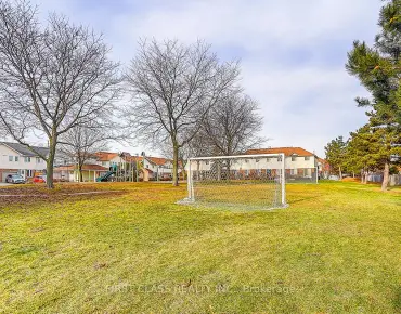 #21-1485 Torrington Dr East Credit 3 beds 3 baths 2 garage 699900.00