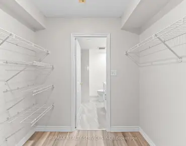#307-1001 Cedarglen Gate Erindale 2 beds 2 baths 1 garage 499100.00