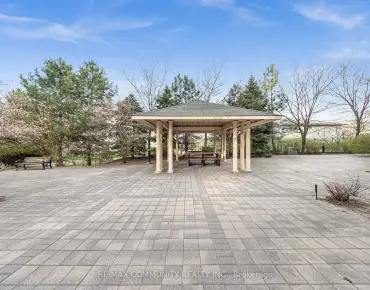 #502-3525 Kariya Dr Hurontario 1 beds 1 baths 1 garage 579000.00