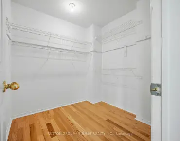 
#49-2275 Credit Valley Rd Central Erin Mills 3 beds 4 baths 4 garage 768000.00        