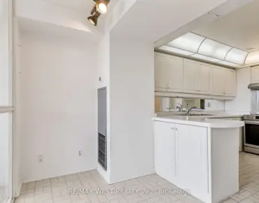 
            #411-1 Aberfoyle Cres Islington-City Centre West 2睡房2卫生间1车位, 出售价格949900.00加元                    