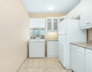 
#1004-1 Four Winds Dr York University Heights 3 beds 2 baths 1 garage 548888.00        