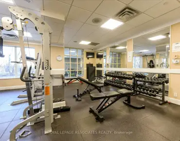 
            #606A-710 Humberwood Blvd West Humber-Clairville 2睡房1卫生间2车位, 出售价格529000.00加元                    
