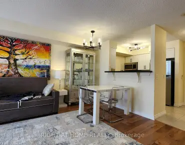 
            #2422-700 Humberwood Blvd West Humber-Clairville 1睡房1卫生间1车位, 出售价格435000.00加元                    