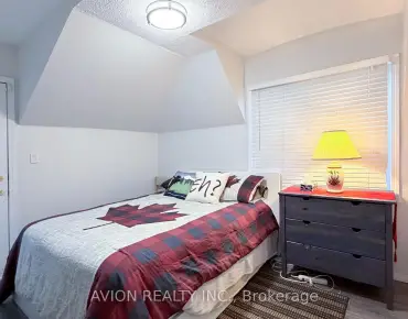 #111-37 Four Winds Dr York University Heights 2睡房2卫生间1车位, 出售价格499000.00加元