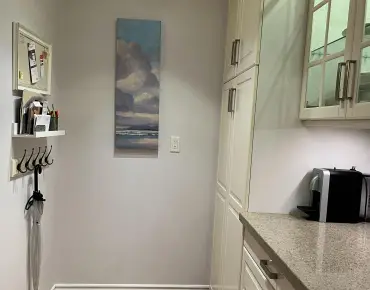 
#1102-45 Southport St High Park-Swansea 2 beds 2 baths 1 garage 724900.00        