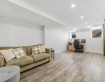 #62-2665 Thomas St Central Erin Mills 4 beds 3 baths 2 garage 889999.00