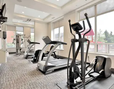 #1808-55 Strathaven Dr Hurontario 1 beds 1 baths 1 garage 389900.00