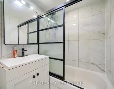 
            #402-50 Lotherton Pathway Yorkdale-Glen Park 4睡房1卫生间1车位, 出售价格299000.00加元                    