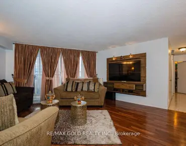 
#2107-330 Dixon Rd Kingsview Village-The Westway 3 beds 2 baths 1 garage 419000.00        