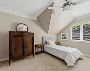 
            #10-2130 Dickson Rd Cooksville 3睡房4卫生间4车位, 出售价格1648000.00加元                    