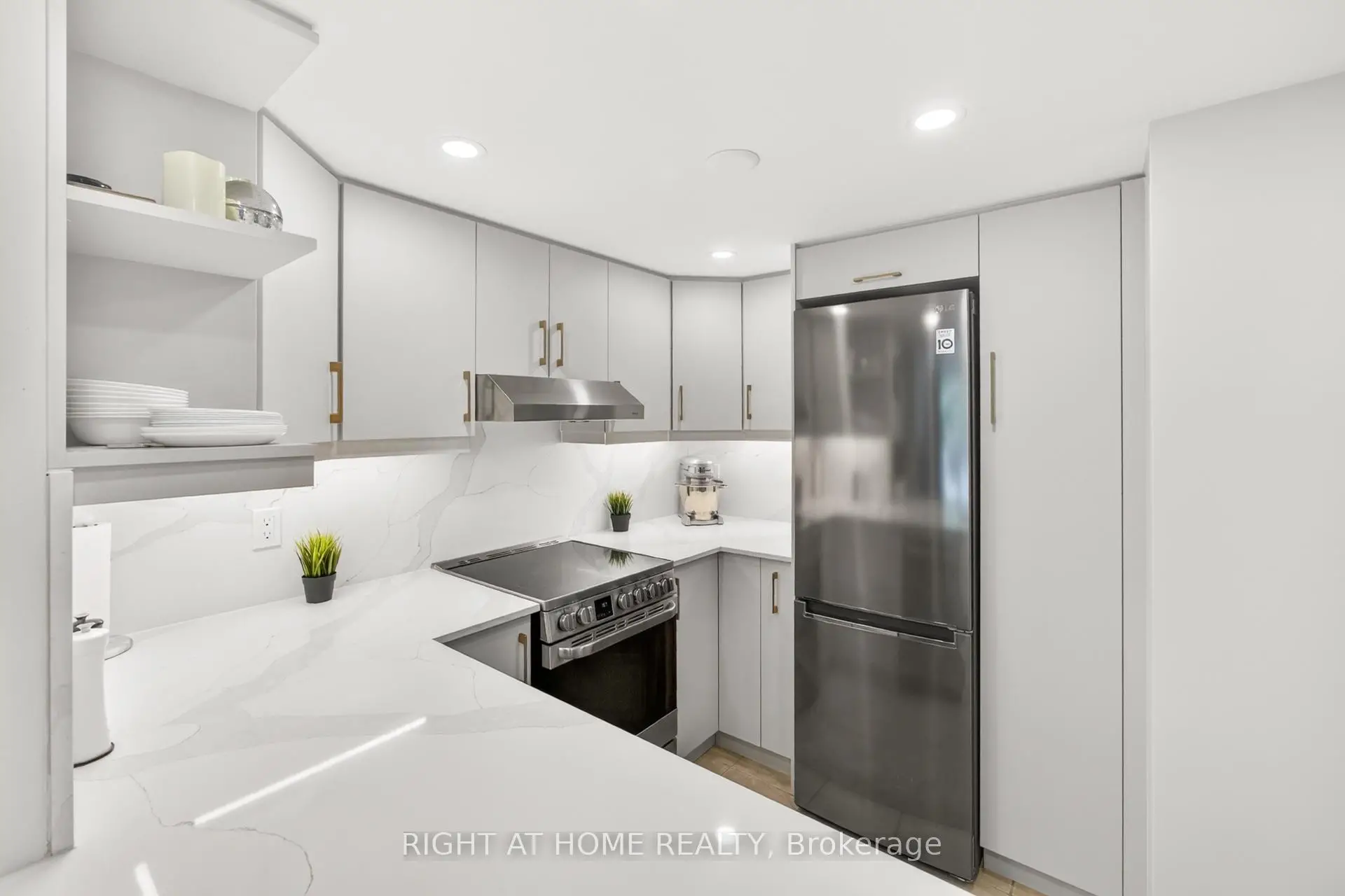 Toronto 共管镇屋