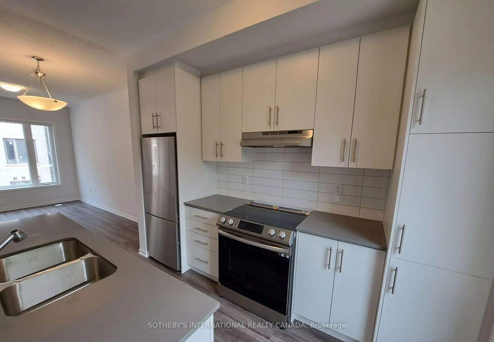 Toronto 共管镇屋