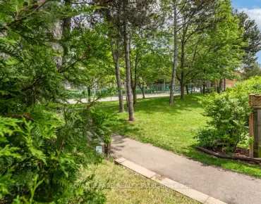 
            #161-2120 RATHBURN Rd E Rathwood 3睡房4卫生间2车位, 出售价格849900.00加元                    