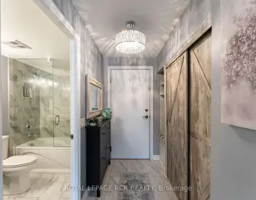 #206A-710 Humberwood Blvd West Humber-Clairville 2睡房1卫生间2车位, 出售价格544900.00加元