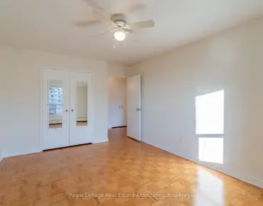 #813-9 Four Winds Dr York University Heights 2 beds 1 baths 1 garage 445000.00