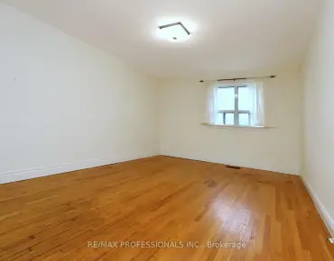 #20-160 Carsbrooke Rd Etobicoke West Mall 2 beds 1 baths 1 garage 599900.00