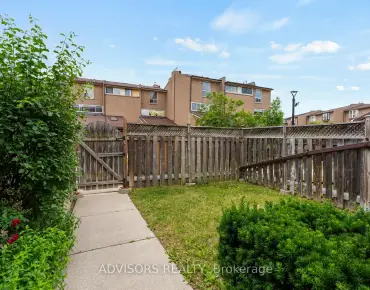 #121-256 John Garland Blvd West Humber-Clairville 3睡房1卫生间1车位, 出售价格500000.00加元