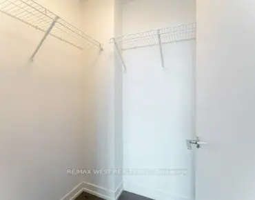 
#1207-270 Dufferin St W South Parkdale 2 beds 2 baths  garage 824000.00        