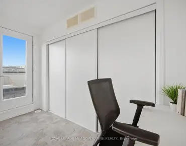 #12-146 William Duncan Rd Downsview-Roding-CFB 2睡房2卫生间1车位, 出售价格645000.00加元
