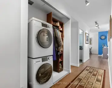
#2708-88 Park Lawn Dr Mimico 2 beds 2 baths 1 garage 879900.00        