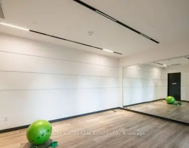 
            #4-60 George Butchart Dr Downsview-Roding-CFB 3睡房4卫生间1车位, 出售价格799000.00加元                    