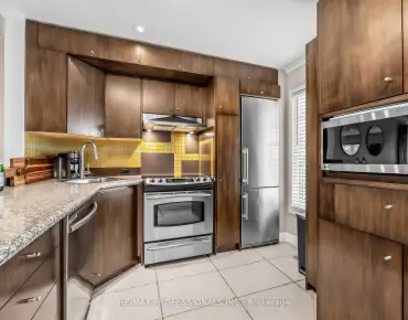 
            #32-220 Manitoba St Mimico 3睡房3卫生间1车位, 出售价格899888.00加元                    