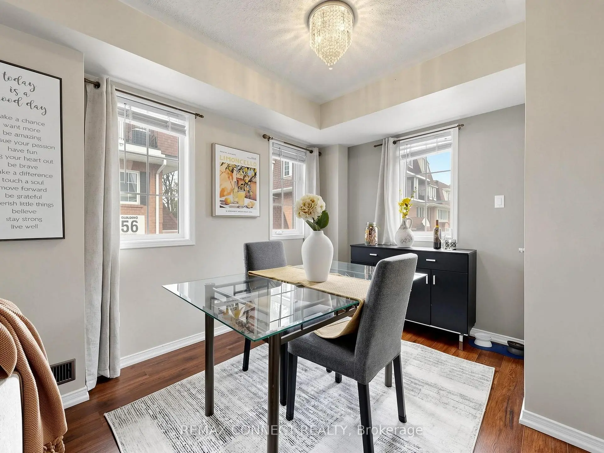 Toronto 共管镇屋