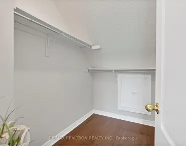 
3 James Stock Path Mimico 3 beds 3 baths 2 garage 1049900.00        