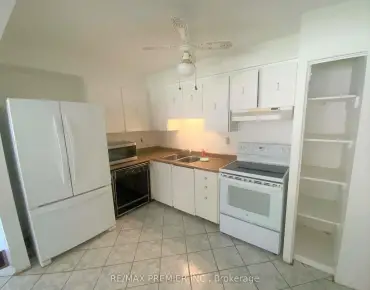 
            #82-248 John Garland Blvd West Humber-Clairville 3睡房2卫生间1车位, 出售价格399000.00加元                    