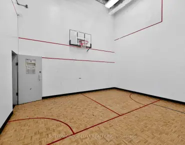 
            #2010-820 Burnhamthorpe Rd Markland Wood 3睡房2卫生间2车位, 出售价格598000.00加元                    