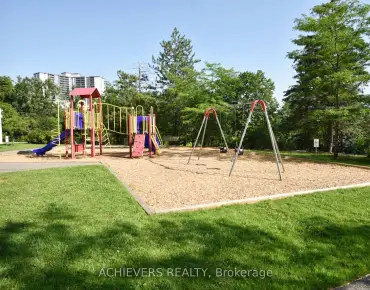 
            #914-1 Rowntree Rd Mount Olive-Silverstone-Jamestown 2睡房2卫生间1车位, 出售价格550000.00加元                    