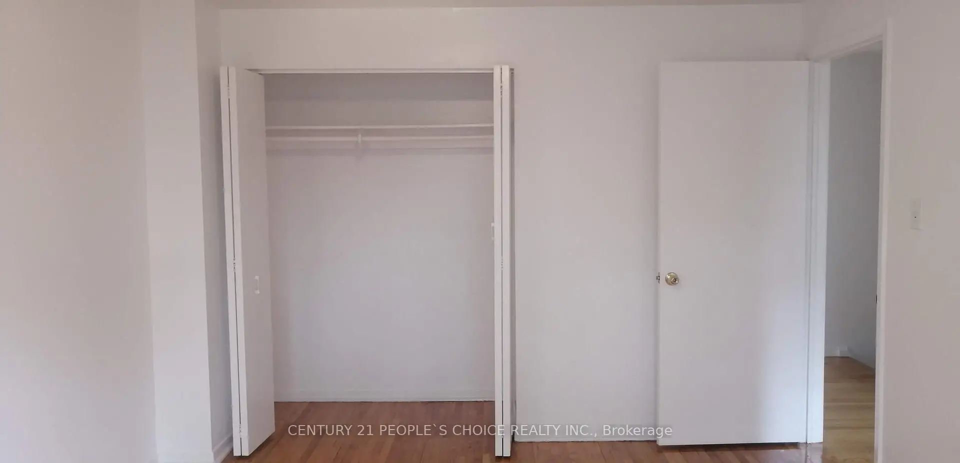 Toronto 共管镇屋