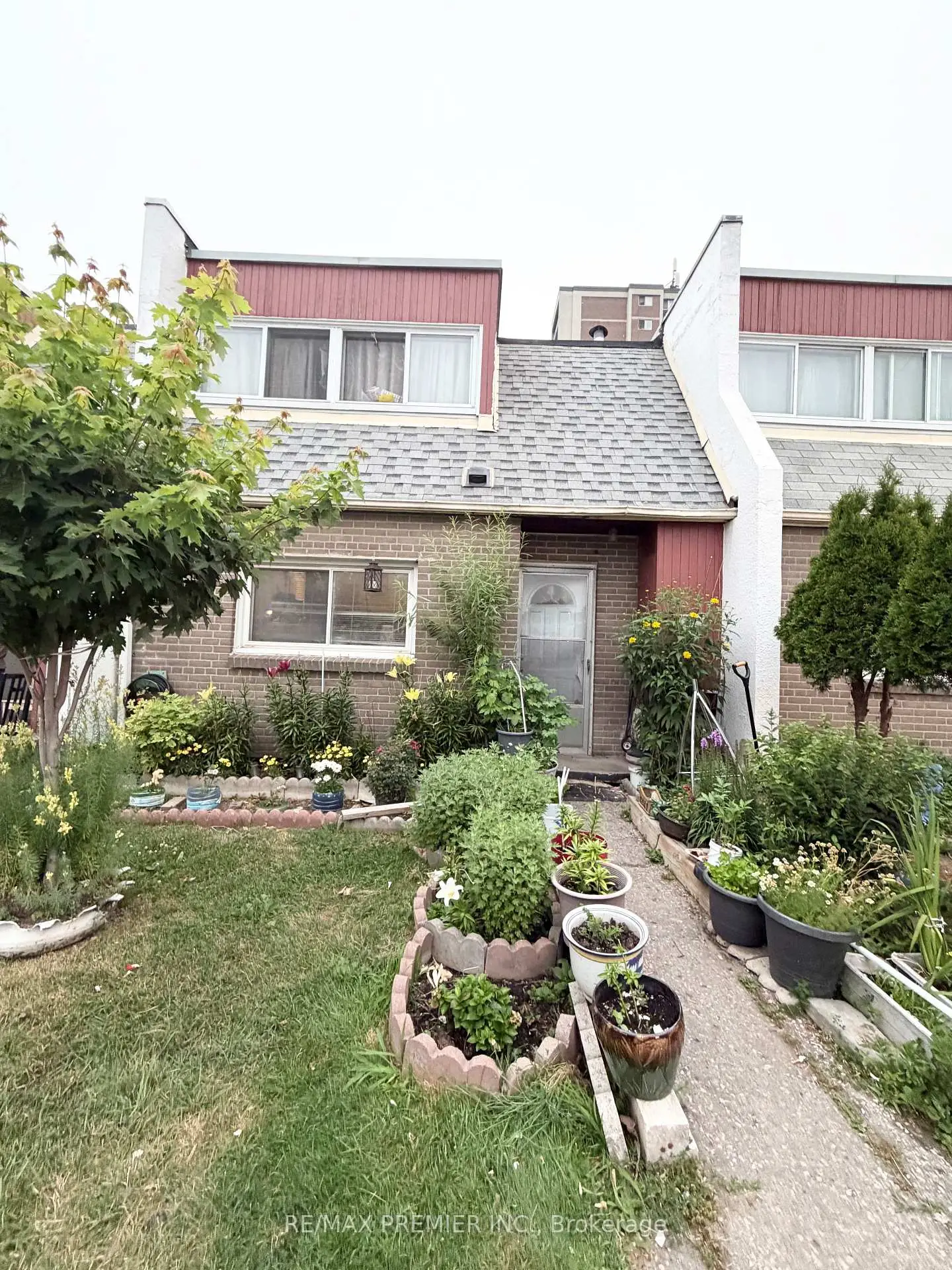Toronto 共管镇屋