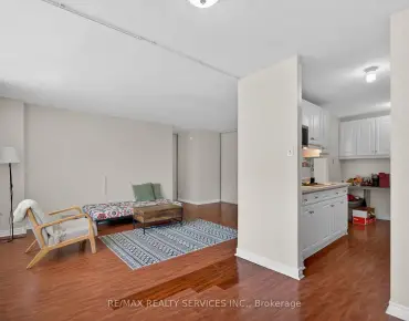 #210-3120 Kirwin Ave Cooksville 1 beds 1 baths 1 garage 299000.00