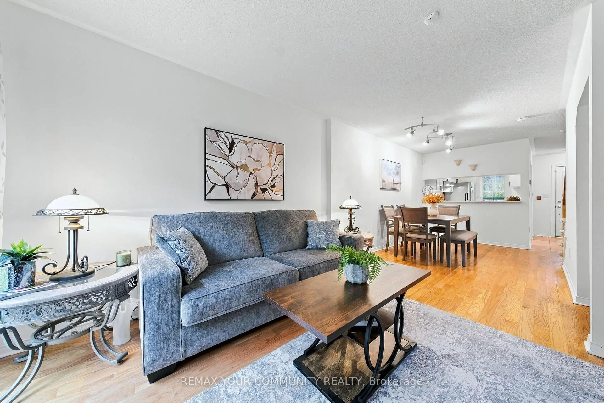 Toronto 共管镇屋