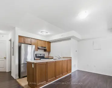 
            #3-141 Isaac Devins Blvd Humberlea-Pelmo Park W5 1睡房1卫生间1车位, 出售价格384900.00加元                    