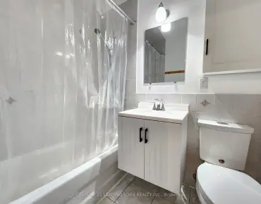 #82-203 Lotherton Pathway Yorkdale-Glen Park 4睡房2卫生间2车位, 出售价格689000.00加元