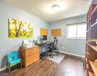 
#18-71 Old Burnhamthorpe Rd Markland Wood 3 beds 2 baths 1 garage 809900.00        