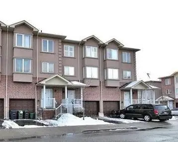 Toronto 共管镇屋