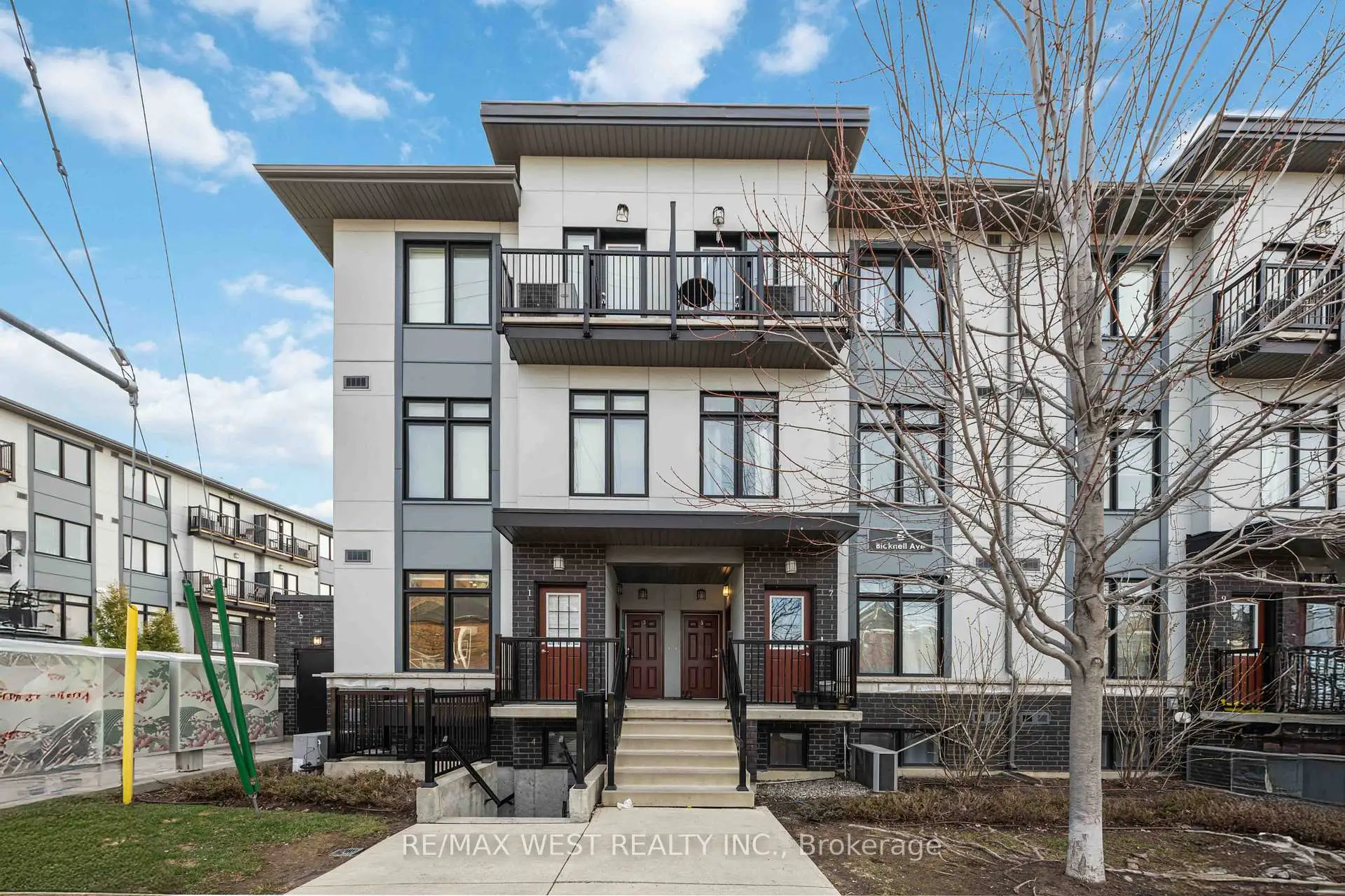 Toronto 共管镇屋