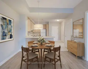#403-80 Port St E Port Credit 2 beds 2 baths 1 garage 695000.00