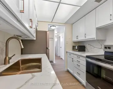 #1608-1333 Bloor St Applewood 1 beds 1 baths 1 garage 399900.00