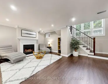 #18B-1084 Queen St W Lorne Park 3睡房5卫生间2车位, 出售价格999988.00加元
